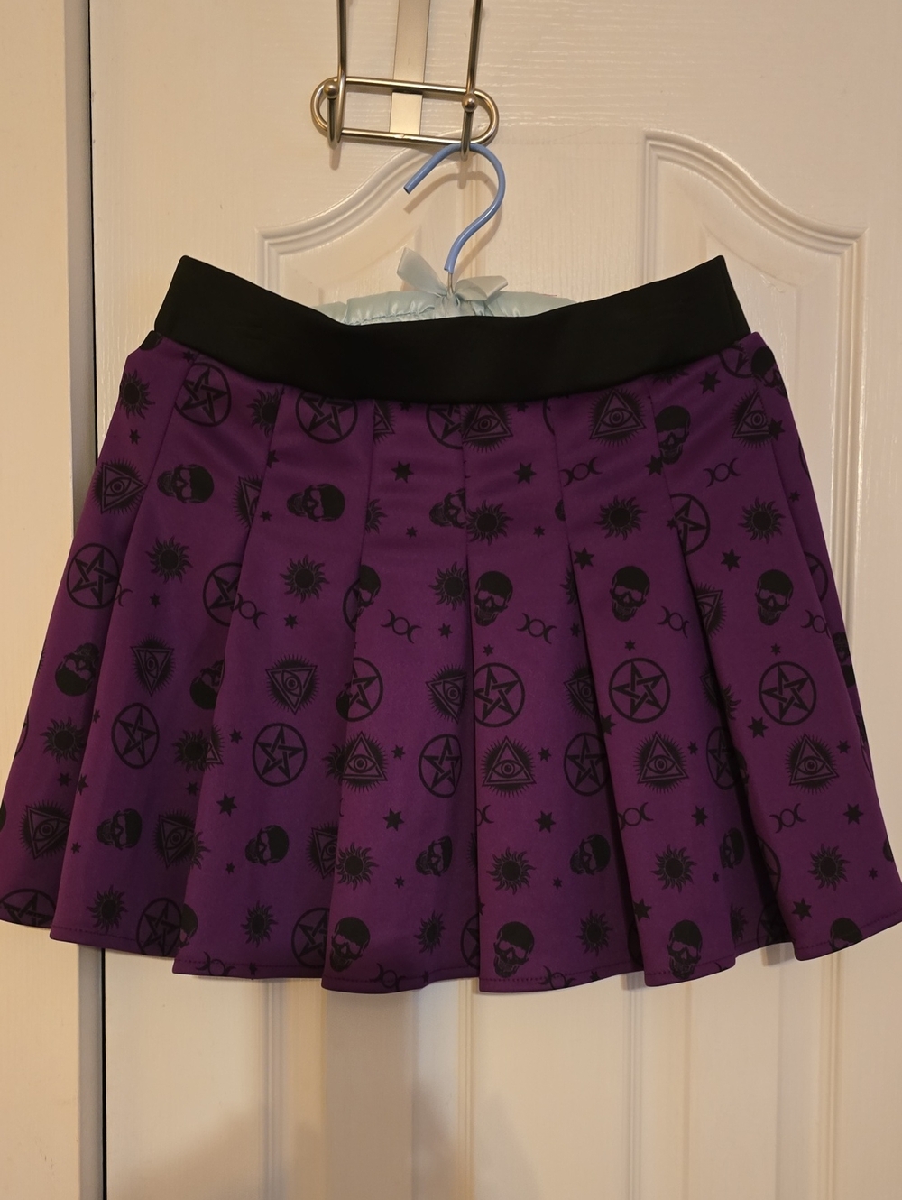 Spencer’s Purple Pleated Skater Skirt Gothic Skulls Pentagrams Black Waistband L
